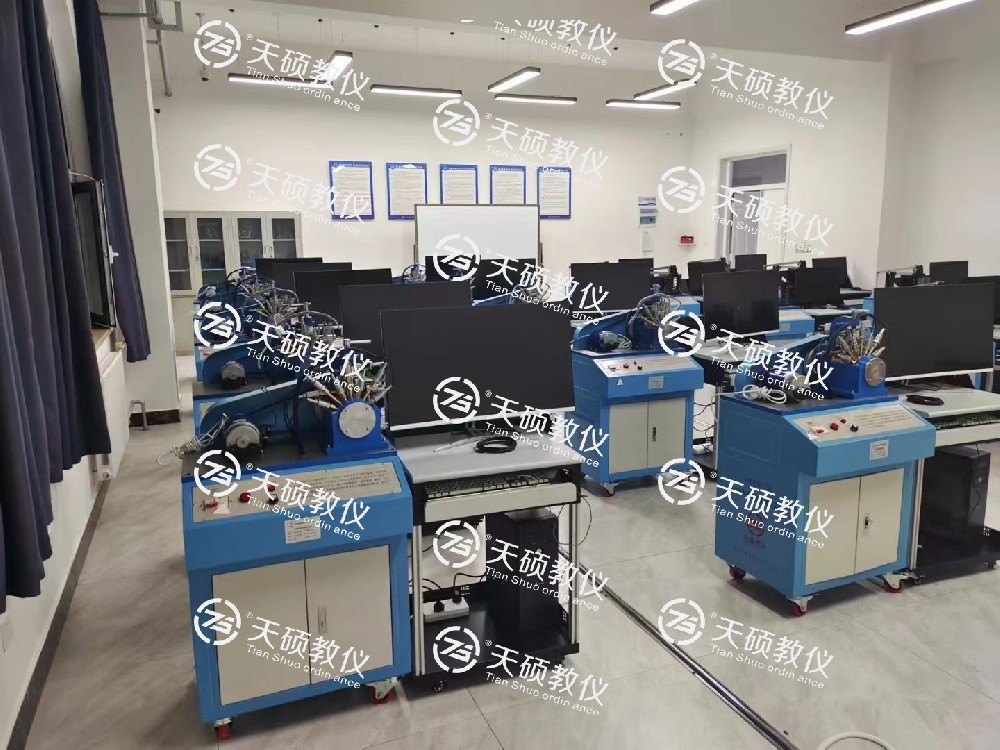 前方不斷傳來(lái)捷報(bào)！????多個(gè)實(shí)驗(yàn)實(shí)訓(xùn)室交付驗(yàn)收完成！機(jī)械原理、機(jī)械設(shè)計(jì)實(shí)驗(yàn)室，機(jī)械制圖實(shí)訓(xùn)室和液壓實(shí)訓(xùn)室！